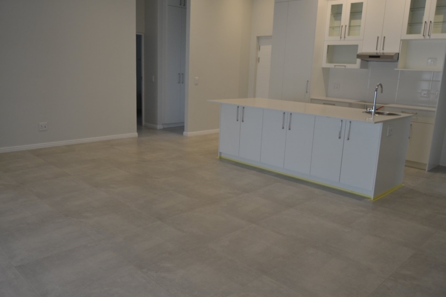 3 Bedroom Property for Sale in Somerset Lakes Western Cape